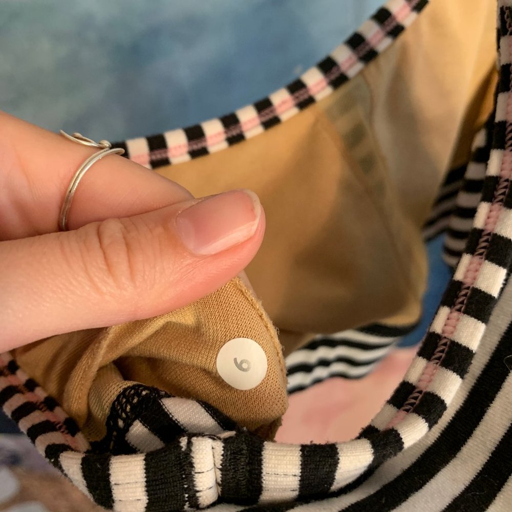 Lululemon sports bra